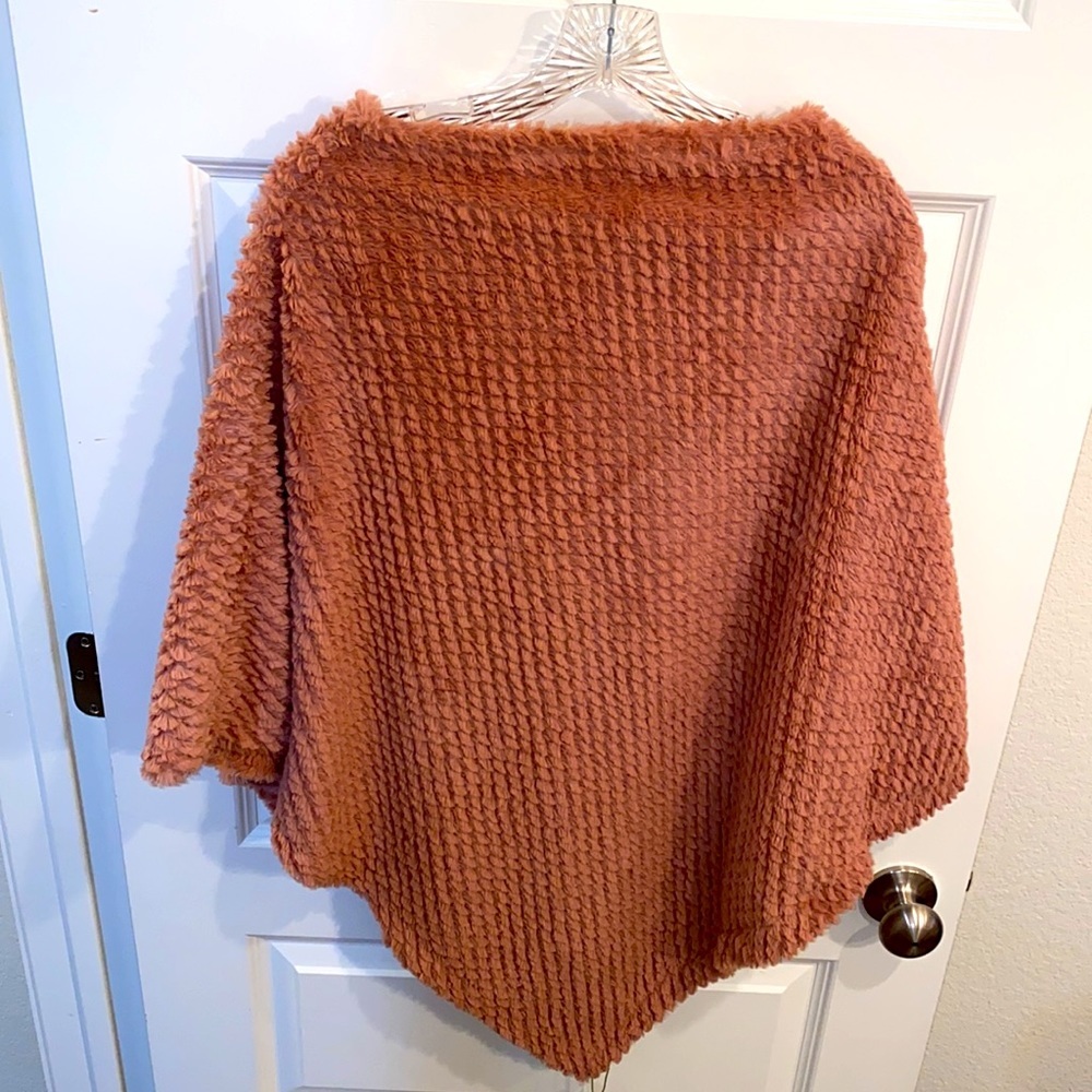 Nwt Justin & Taylor One Size Bougie Poncho Cardigan Rose Plush Ultra Soft - Picture 6 of 8